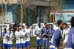 افزایش قرارداد سه بازیکن استقلال!+جزئیات بیشتر را بخوانید 