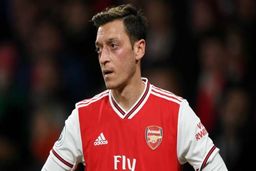 رونمایی فنرباغچه از مسوت اوزیل+عکس