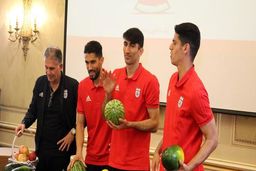 شب یلدای جذاب ورزشکاران + تصاویر

