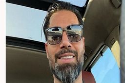 طعنه سنگین امیرحسین صادقی به پرسپولیسی ها/ زیر رو می‌کشند و جام می‌گیرند