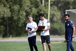 کنایه‌های تلخ محمود فکری/ آدم‌های سالم را می‌زنند تا زد و بندشان خراب نشود