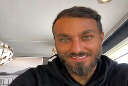 تعریف و تمجید سوشا مکانی از محمود احمدی‌نژاد! + پست اینستاگرام


