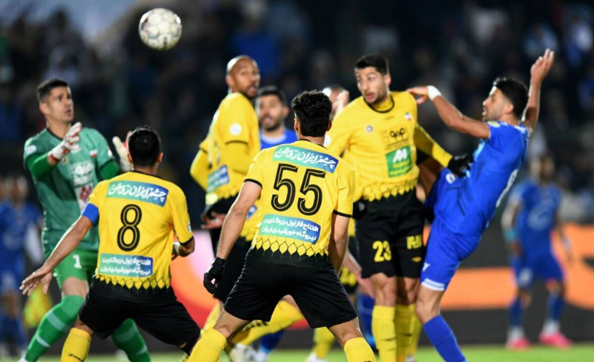 استقلال و پرسپولیس دو پای فینال‌های جذاب و زودرس
