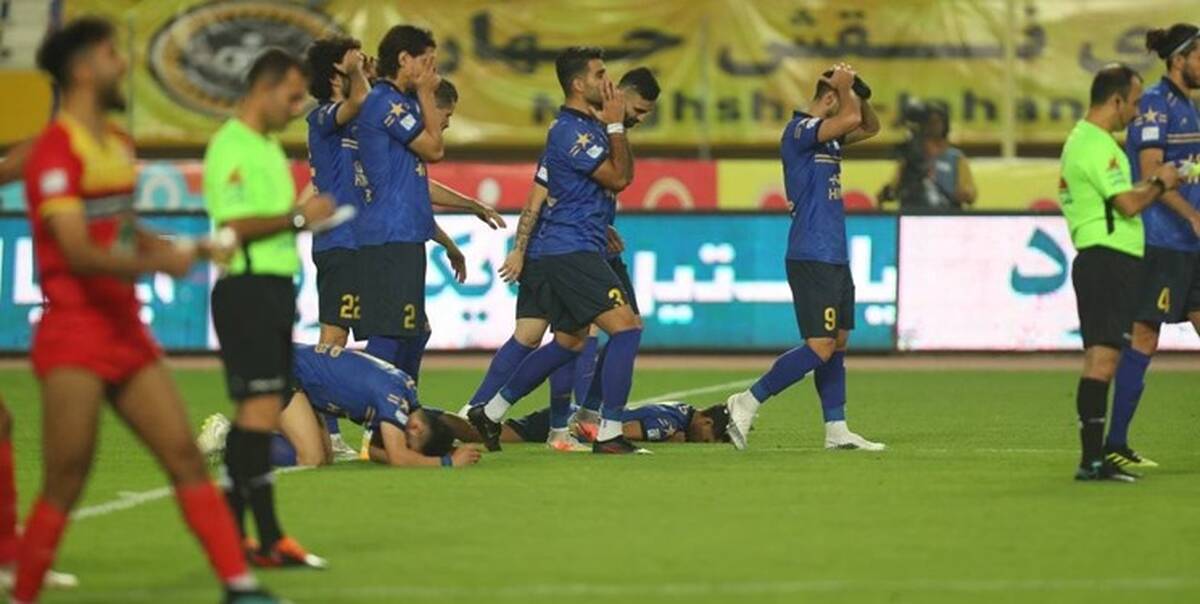 استقلال امسال هم با این بازیکنان قهرمان نمی شود