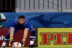 دستگیری دروازه بان سرشناس بخاطر کتک زدن شدید همسرش! + عکس

