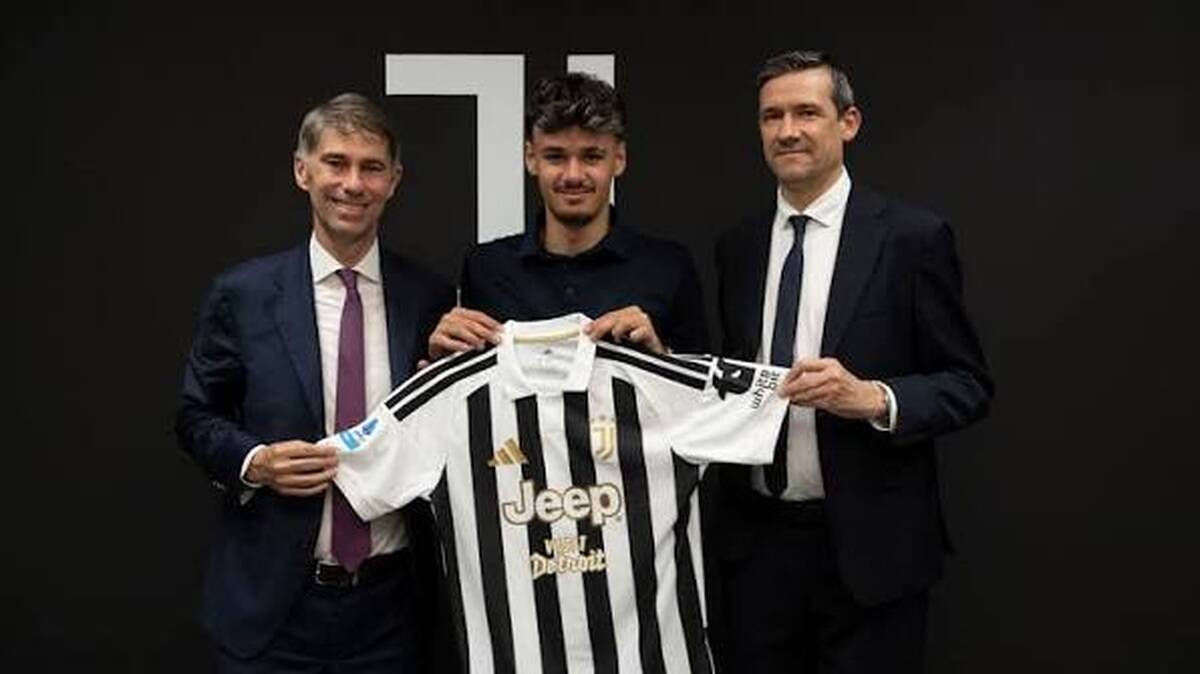 یوونتوس وینگر جوان بوسنیایی، کریم آلایبگوویچ، را به خدمت گرفت
