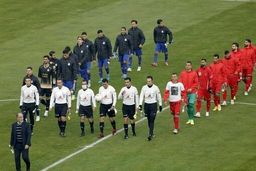 چرا استقلال در کمپ تیم‌های ملی تمرین می‌کند؟