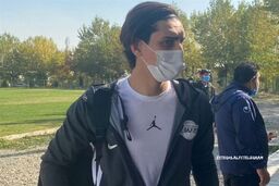 محمد نادری در تمرین استقلال آفتابی شد
