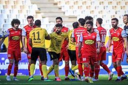 پرسپولیس و استقلال جام را به سپاهان داده اند