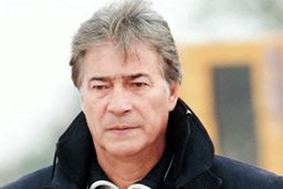 توهین به تابلوی ناصر حجازی! + عکس

