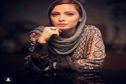 عکس آتلیه ای فرناز رهنما