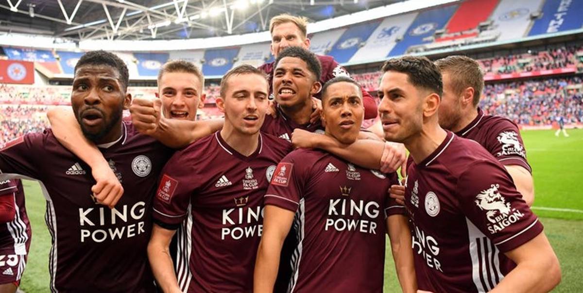 قهرمانی لستر در دل لندن با پرچم فلسطین؛تصاویر