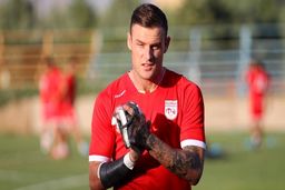 آنتونی استوکس در امارات ماند!

