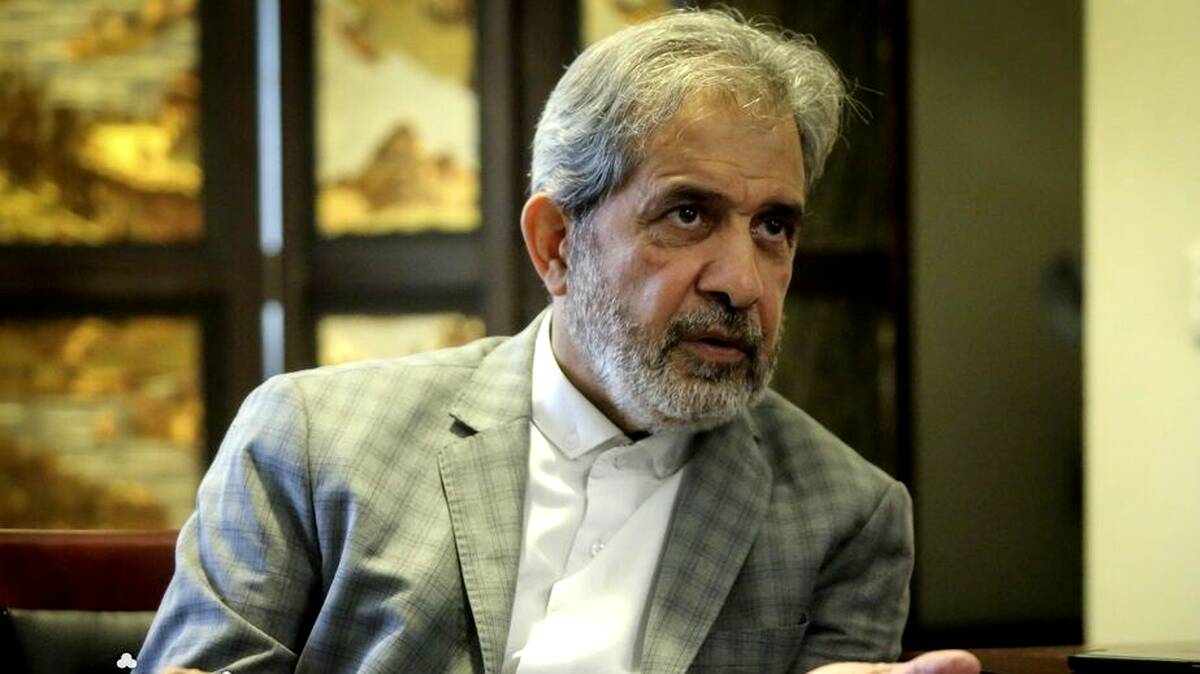 دلجویی وزیر ارتباطات از مجیدی بخاطر کری خوانی زشت آذری جهرمی 
