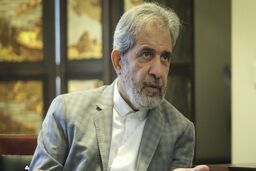 دلجویی وزیر ارتباطات از مجیدی بخاطر کری خوانی زشت آذری جهرمی 

