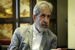 دلجویی وزیر ارتباطات از مجیدی بخاطر کری خوانی زشت آذری جهرمی 
