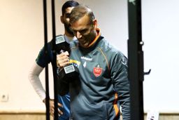 حسینی: مسوولان درباره برگزاری لیگ تصمیم قاطع بگیرند/ بازی‌ها تعطیل شود مدیران سود می‌کنند

