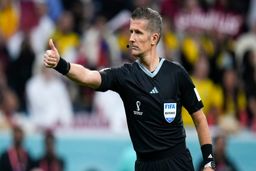 داور مشهور حساس ترین بازی یک چهارم جام جهانی را سوت می زند