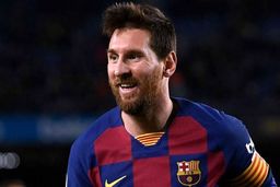 پردرآمدترین بازیکن و سرمربی دنیای فوتبال چه کسانی هستند؟

