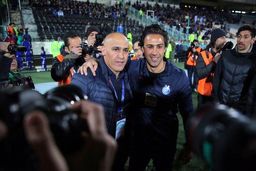 بعد از فکری چه کسی سرمربی‌گری استقلال می‌شود؟