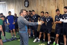 زلزله در خط حمله تیم فوتبال استقلال

