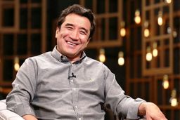 نقد تند عزیزی: سرمربی با استایل دلال دلار!

