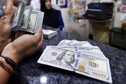 پیش بینی عجیب از آینده قیمت دلار | دلار در یک قدمی سقوط سنگین | بریکس می‌تواند دلار آمریکا را حذف کند؟