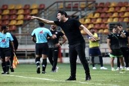 دو آشنا و دو اسپانیایی دستیاران نکونام در استقلال