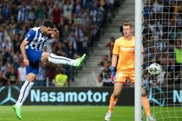 پرتغالی‌ها و رد ادعای عجیب بوشهری ها؛ طلب طارمی پرداخت‌ شده!