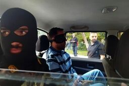 ببینید حادثه تعقیب و گریز و تیراندازی پلیس و سارقین فراری | فیلم