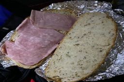 ساندویچ ژامبون، جریمه عجیب شکست در لیگ اسپانیا !