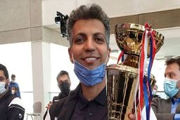 عذرخواهی عادل فردوسی‌پور بخاطره عکس یادگاری جنجالی! + عکس