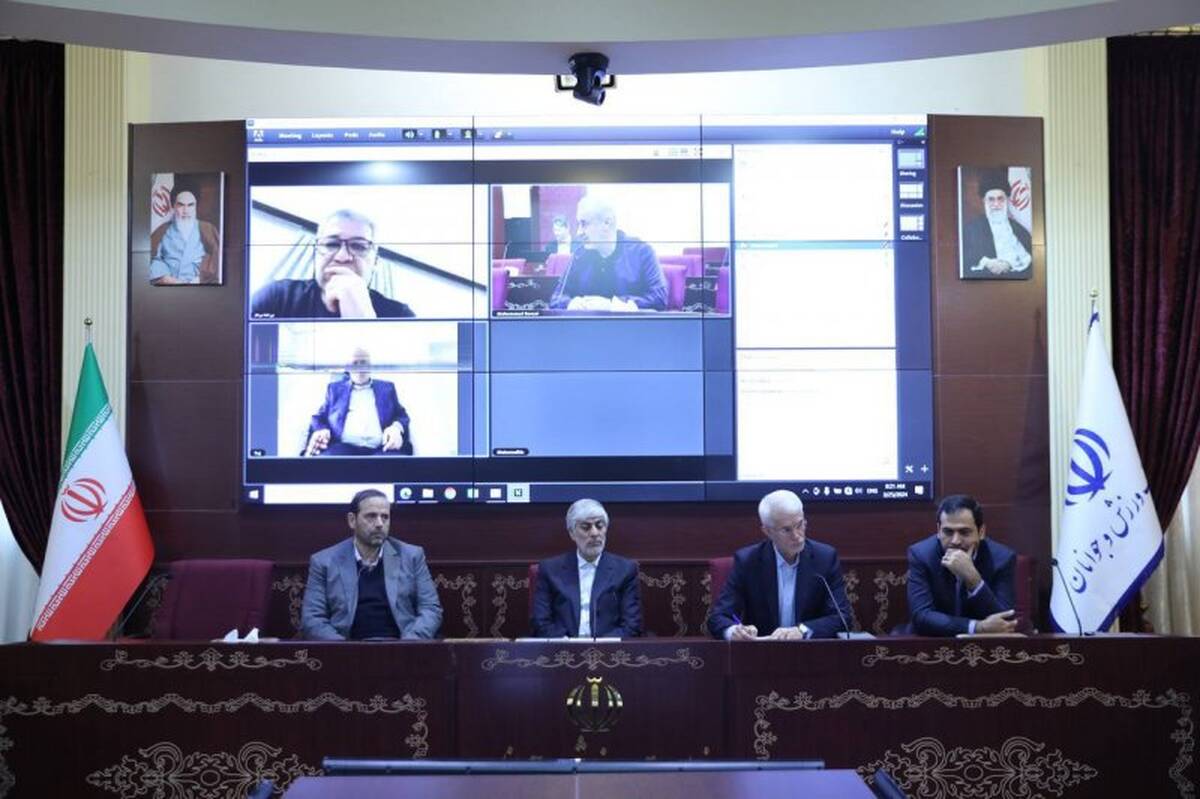 جلسه اخذ مجوز حرفه‌ای AFC با حضور وزیر ورزش و جوانان