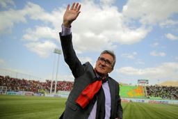 توافق پرسپولیس با فدراسیون فوتبال برای مطالبات برانکو تکذیب شد


