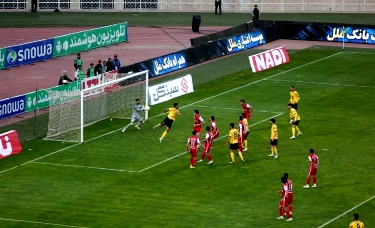 خط و نشان یک پرسپولیسی برای استقلال