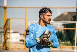 آنالیز عکس العمل عابدزاده در دقیقه 2+90 

