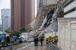 فیلم|ریزش هولناک آوار و له شدن خودروها در تهران