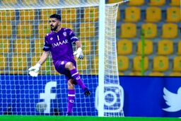 چالش با مربی دروازه بان الهلال را قوی کرد