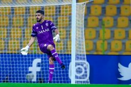 چالش با مربی دروازه بان الهلال را قوی کرد