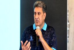 اگر دو دستگاه دیگر VAR وارد شود کار راه میافتد