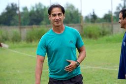 چرا ستاره سابق پرسپولیس جانشین فرهاد کاظمی شد؟

