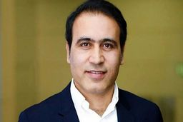 تبریک ویژه  اسطوره پرسپولیس به استقلالی‌ها + عکس

