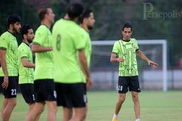 گل محمدی کدام ستاره اش را  نیمکت نشین می‌ کند؟