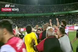 فیلم لحظه پرواز علی‌بیرو روی دست پرسپولیسی‌ها