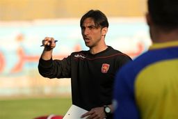 صلوات شمار‌ سرمربی پدیده سوژه شد+عکس