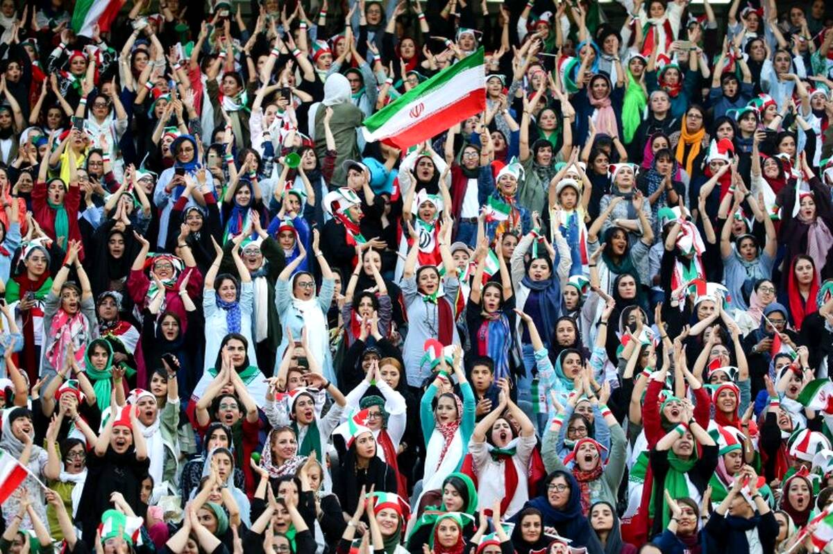 زنان تماشاگر دربی یکصد می شوند؟