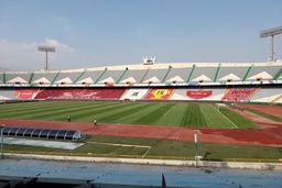 پرچم ها به جای تماشاگران در آزادی|روبروی جایگاه می توانست پذیرای مردم باشد 