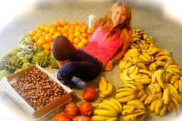 دختری که روزی 50 تا موز می خورد
