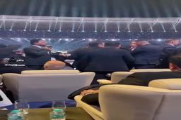 ببینید کتک کاری در جایگاه VIP جام خلیج فارس در حضور اینفانتینو