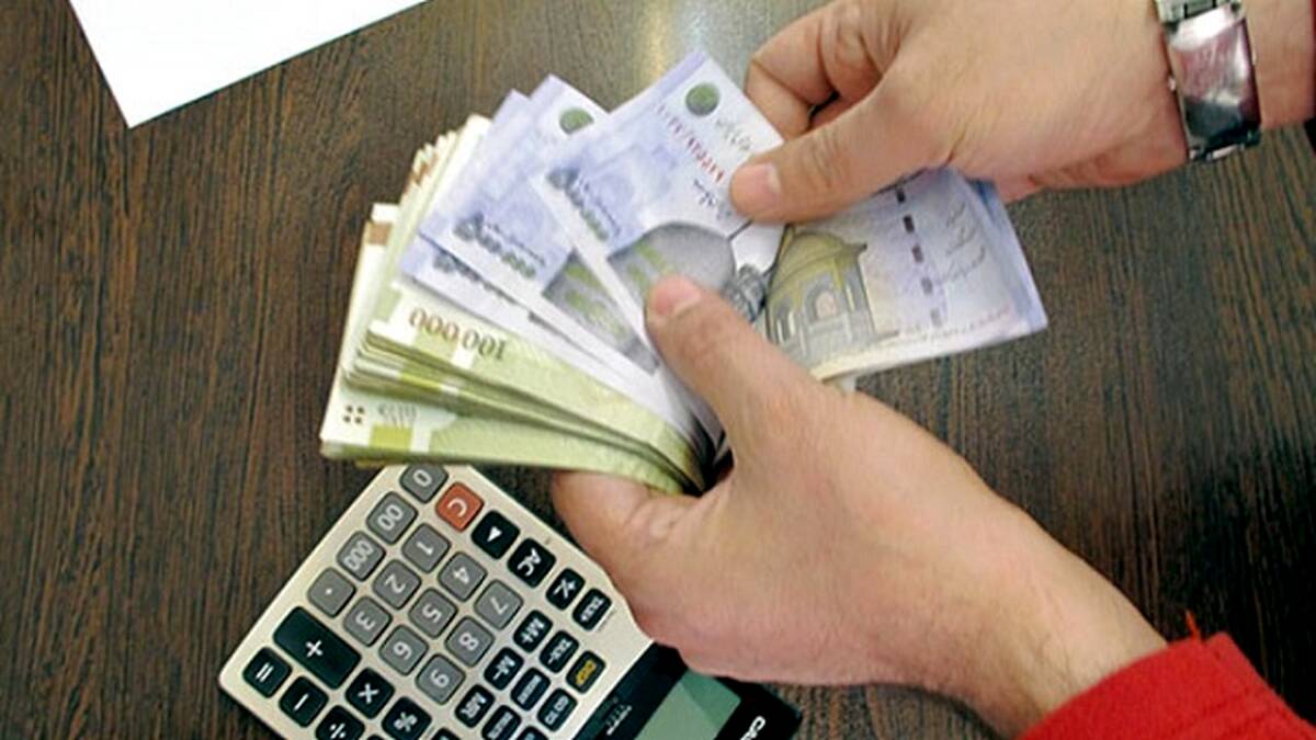 عیدی بزرگ رئیسی به این مشاغل | حداقل حقوق معلمان 7 میلیون شد